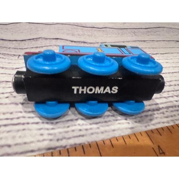 Vintage Thomas & Friends Wooden Railway Thomas - Picture 4 of 4
